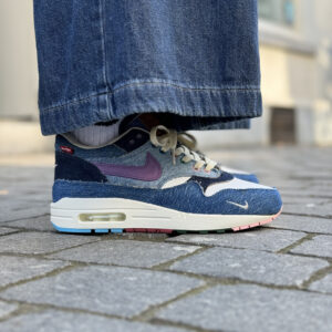 Levi's